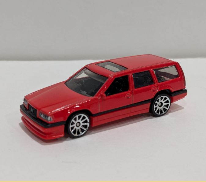 Loose - Hot Wheels Volvo 850 Estate