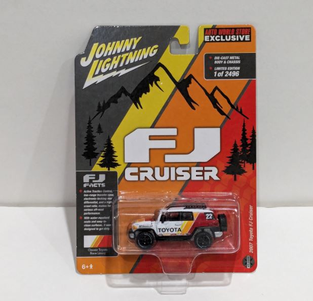 2022 Johnny Lightning Auto World Exclusive 2007 Toyota FJ Cruiser