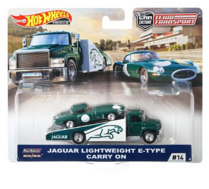 2019 Hot Wheels Team Transport 14 Jaguar Lightweight E Type and Carry On