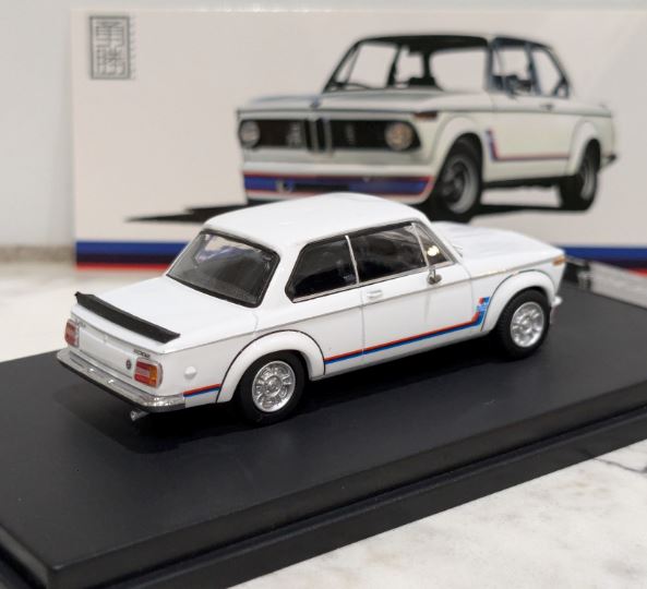 YS Models 1:64 Scale 1974 BMW 2002