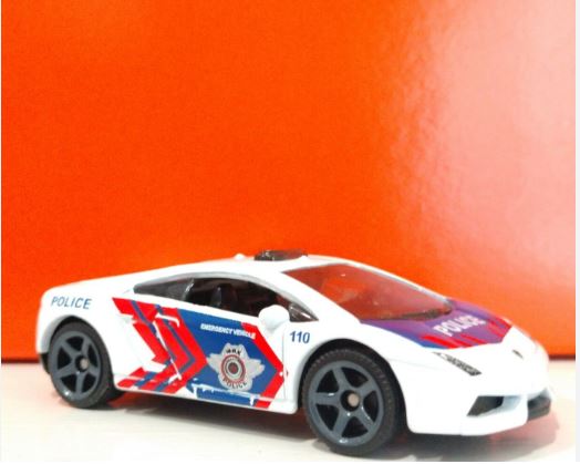 2019 Matchbox Power Grabs Lamborghini Gallardo Police